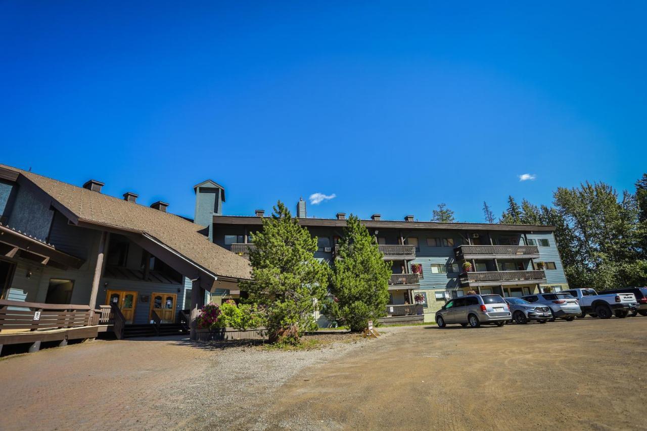 Griz Inn By Stayin Fernie Exterior foto